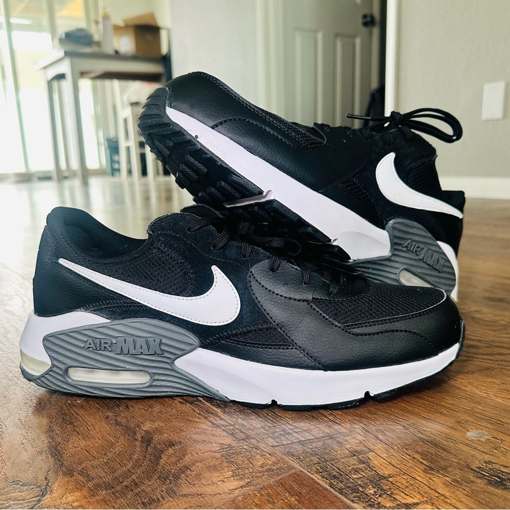 Nike Air Max excee men’s sz 13